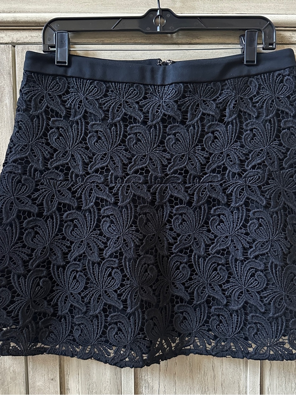 LOFT Ann Taylor Women’s Mini Black Skirt Lace Lined Medium M PERFECT